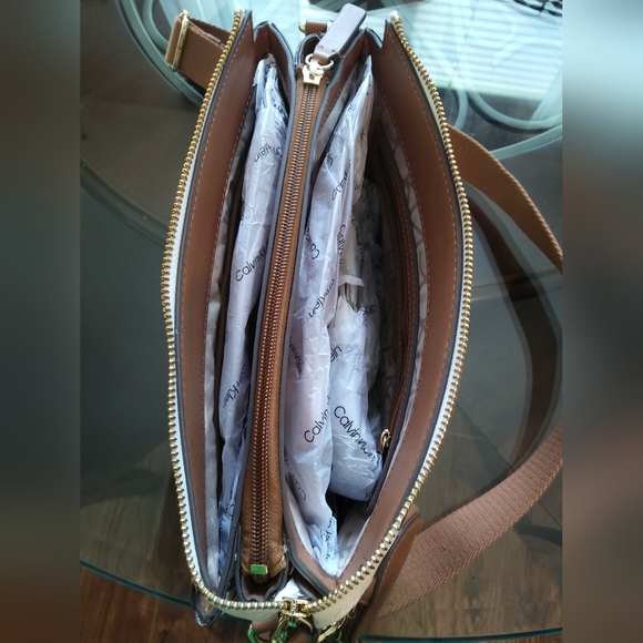 Calvin Klein Multicolor Crossbody Bag - Picture 9 of 12